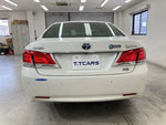 CROWN sedan hybrid