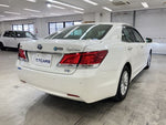 CROWN sedan hybrid