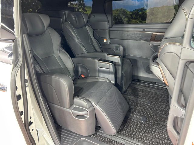 ALPHARD hybrid