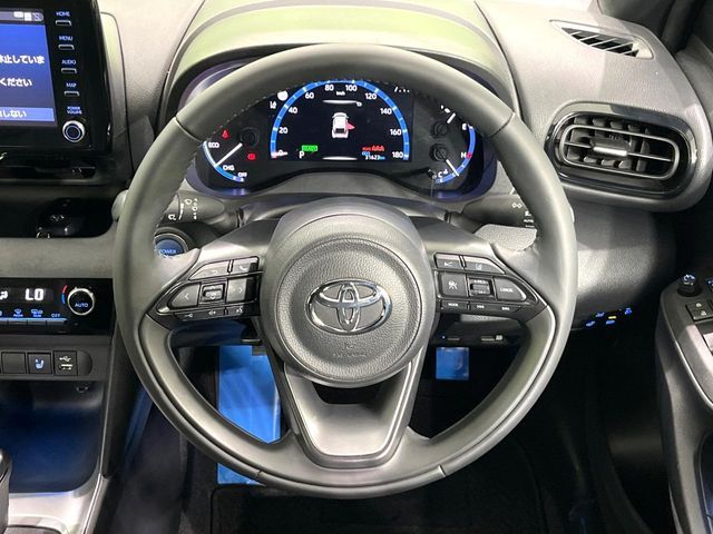 YARIS CROSS HYBRID