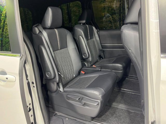 NOAH HYBRID 4WD
