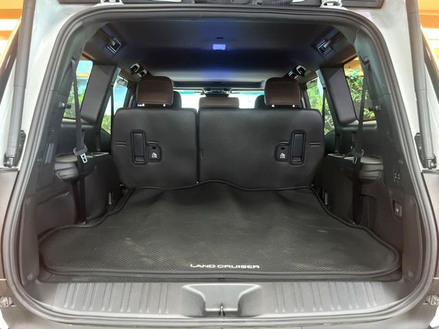 LANDCRUISER 250