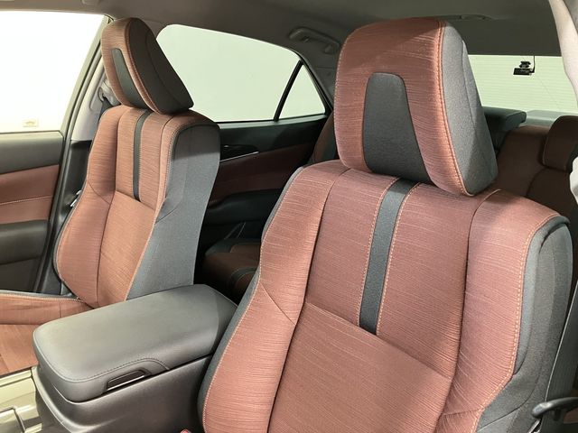 CROWN sedan hybrid