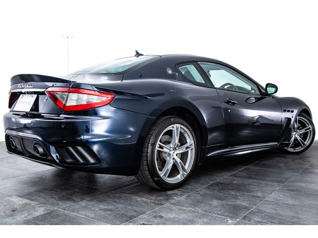 MASERATI GRANTURISMO