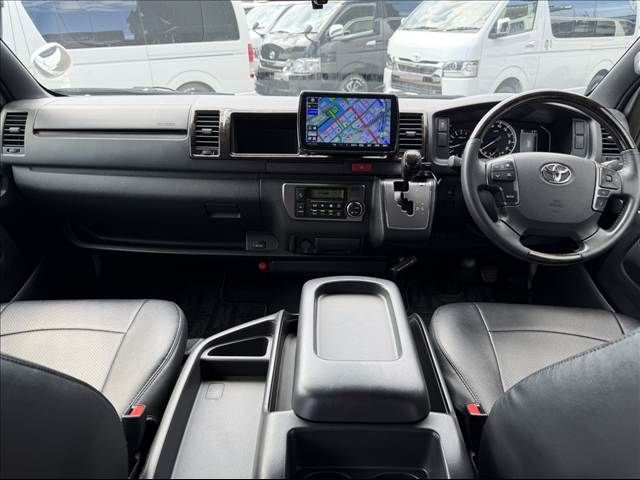 HIACE van 4WD