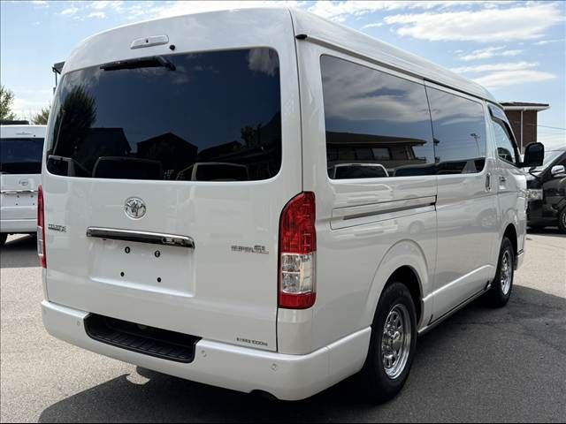 HIACE van 4WD