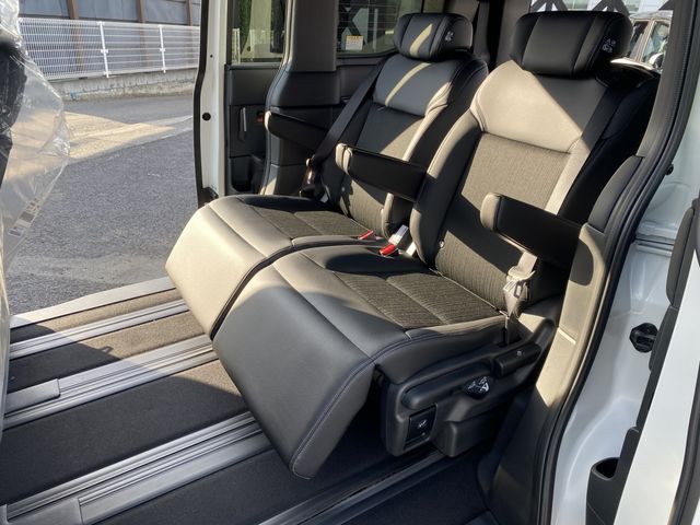STEPWAGON SPADA 4WD