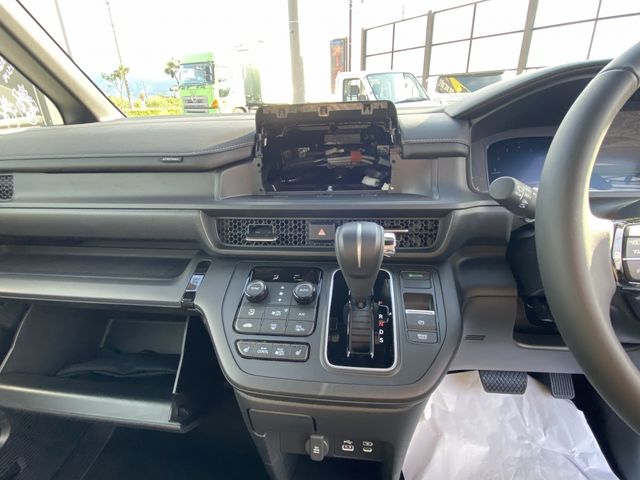 STEPWAGON SPADA 4WD