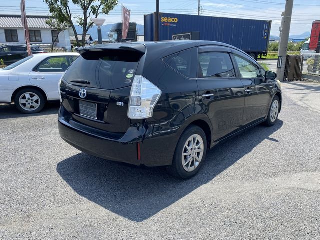 PRIUS Alpha