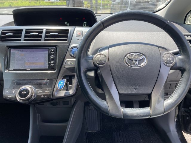 PRIUS Alpha
