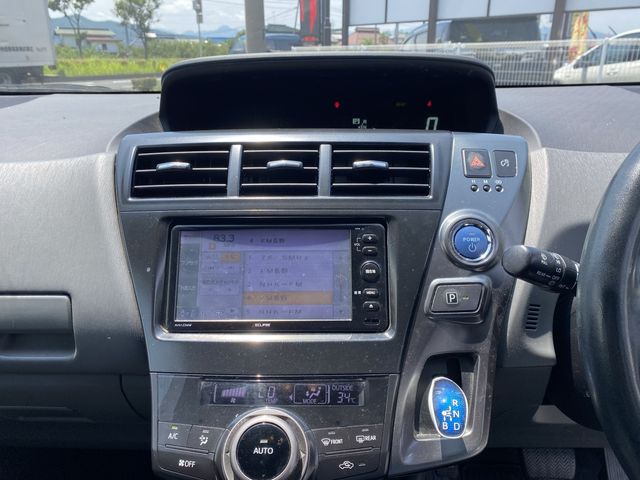 PRIUS Alpha