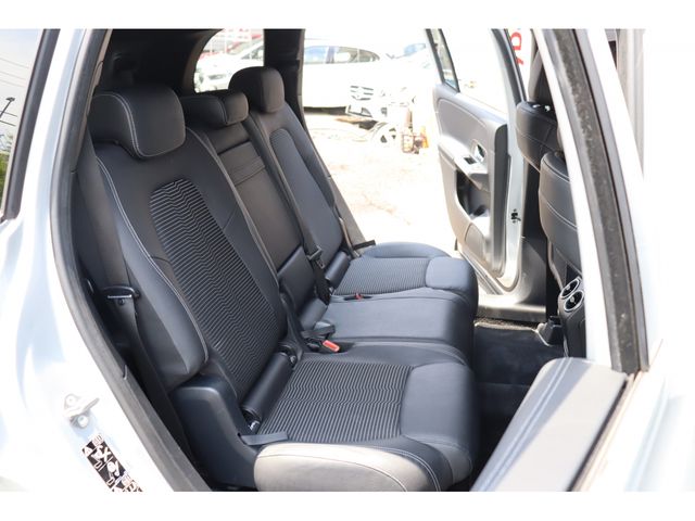 MERCEDES BENZ GLB