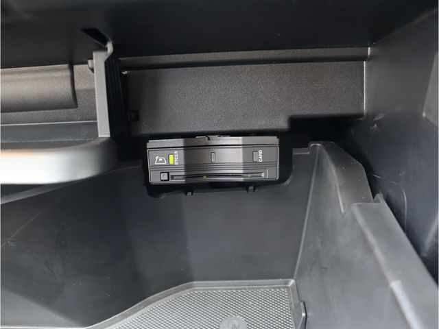 MERCEDES BENZ GLB