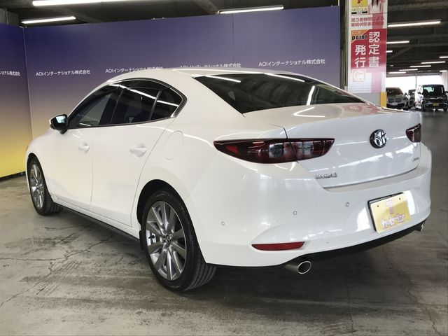 MAZDA3 SEDAN
