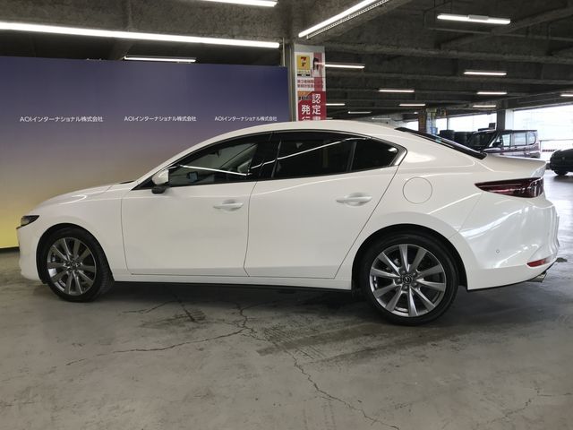 MAZDA3 SEDAN