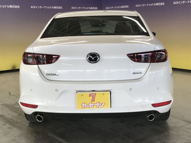 MAZDA3 SEDAN