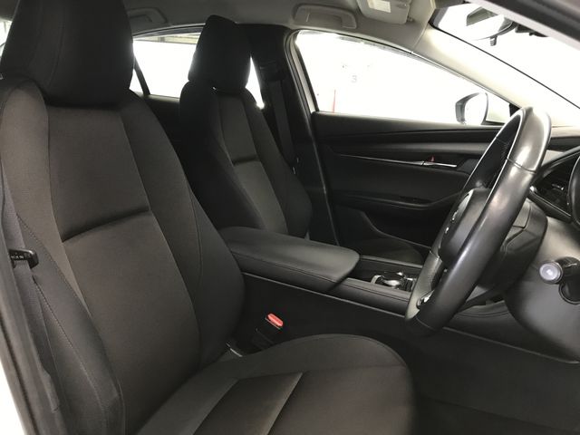 MAZDA3 SEDAN