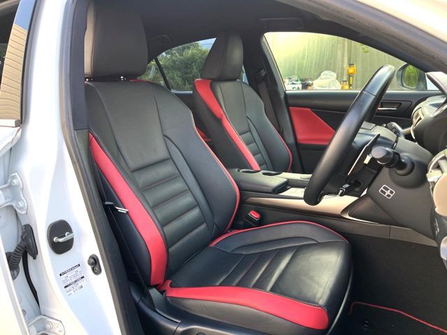 LEXUS IS350