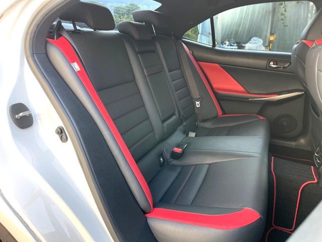 LEXUS IS350