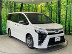 VOXY HYBRID