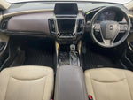CROWN sedan hybrid