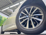 CROWN sedan hybrid