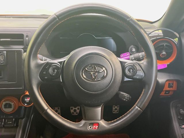 GR86