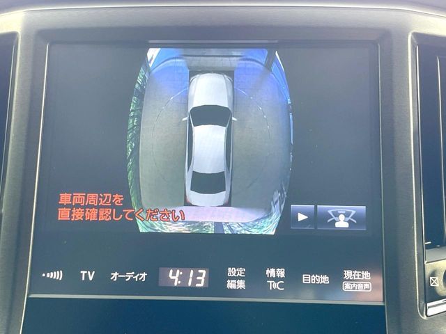 CROWN sedan hybrid
