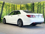CROWN sedan hybrid