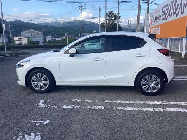 MAZDA2