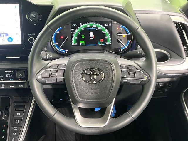 VOXY HYBRID