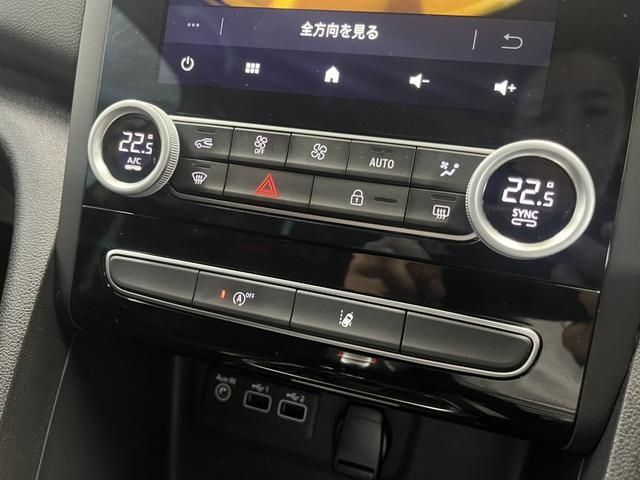 RENAULT MEGANE hatchback