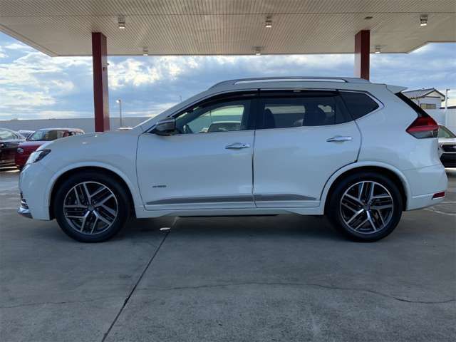 X-TRAIL HYBRID 4WD