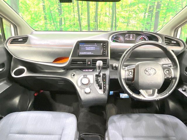 SIENTA HYBRID