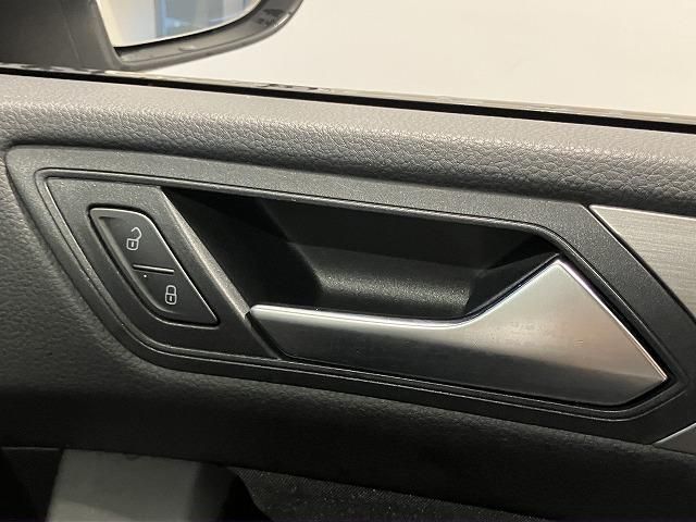 VOLKSWAGEN GOLF TOURAN