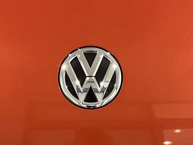 VOLKSWAGEN The BEETLE