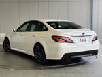 CROWN sedan hybrid