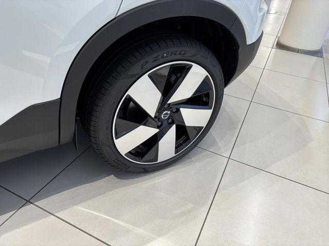 VOLVO EX40