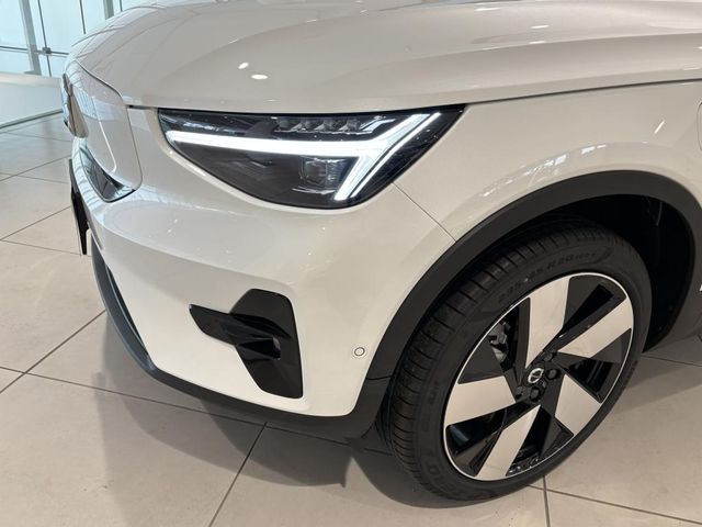 VOLVO EX40