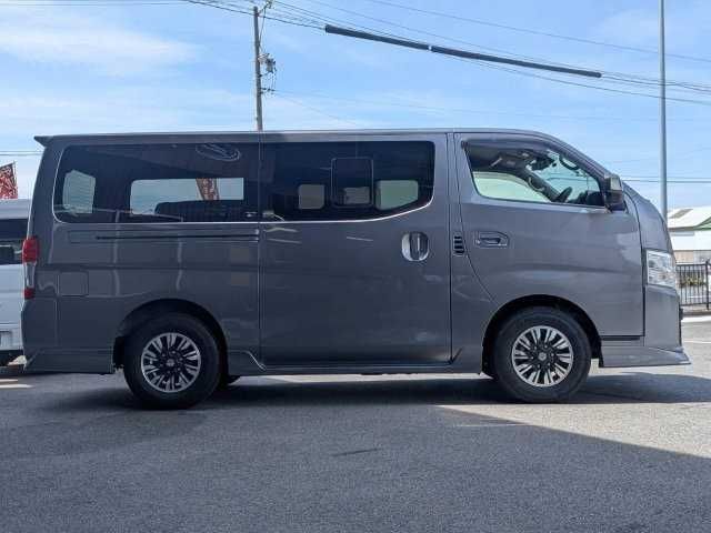 CARAVAN van 2WD