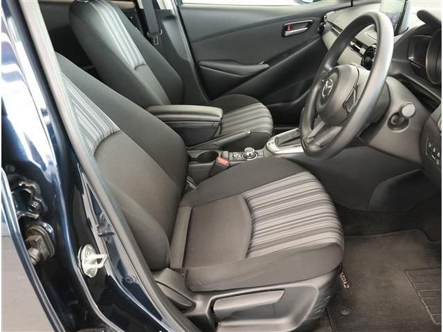 MAZDA2