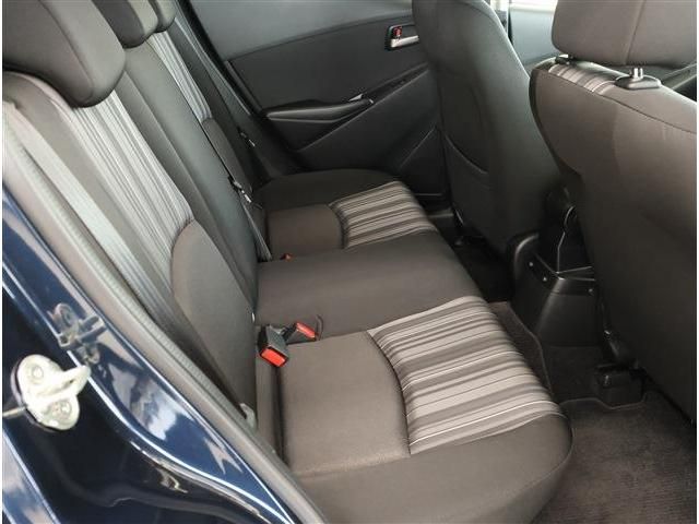 MAZDA2