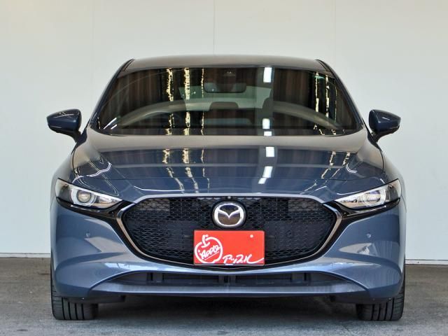 MAZDA3 FASTBACK