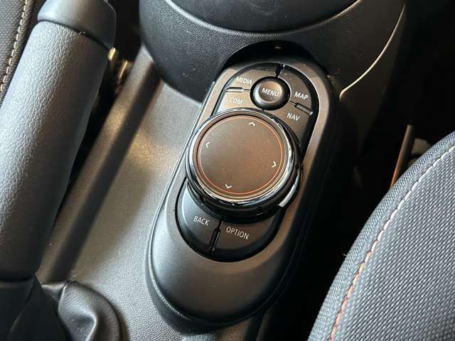MINI ONE 5DOOR