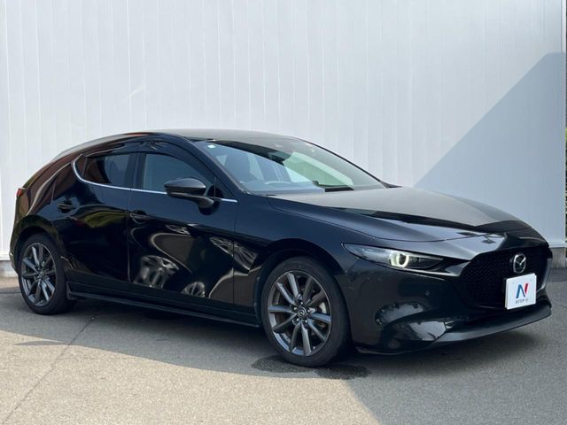 MAZDA3 FASTBACK