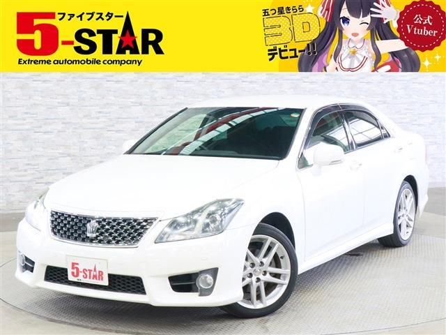 CROWN sedan