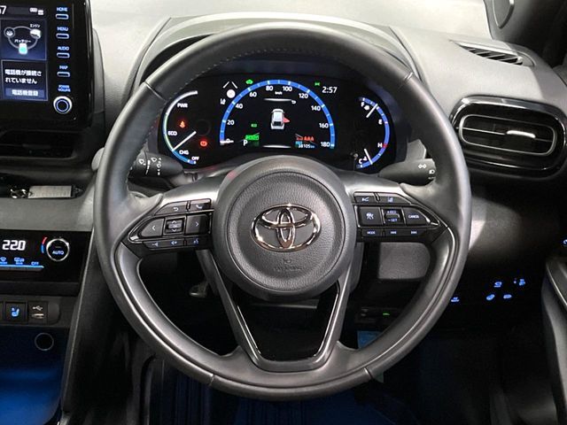 YARIS CROSS HYBRID