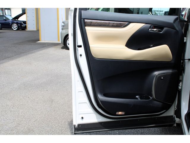 ALPHARD hybrid 4WD