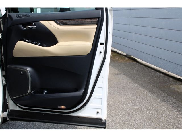 ALPHARD hybrid 4WD