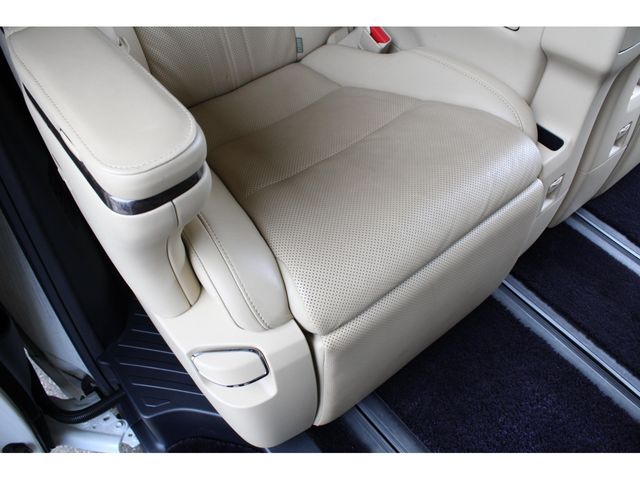 ALPHARD hybrid 4WD